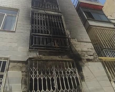 نجات ۱۰ نفر از حریق ساختمان مسكونی