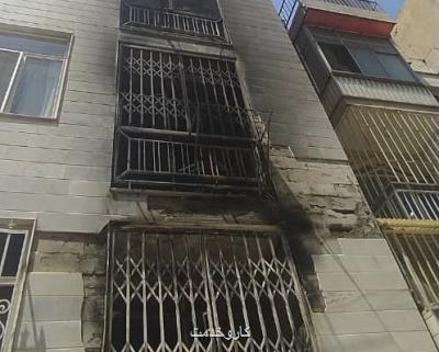 نجات ۱۰ نفر از حریق ساختمان مسكونی