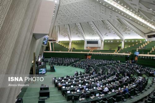 مجلس هفته آینده تقاضای دو فوریت لایحه حجاب را بررسی می کند