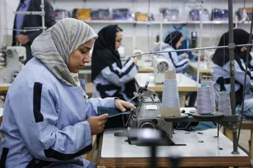 مشاغل خانگی پیشران اقتصاد خانواده محور هستند