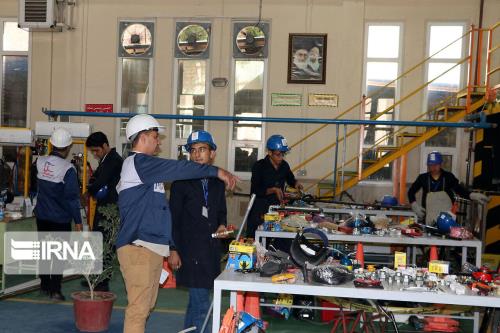 ساخت خانه در قالب طرح اقدام ملی هدیه دولت به كارگران ساوجی است